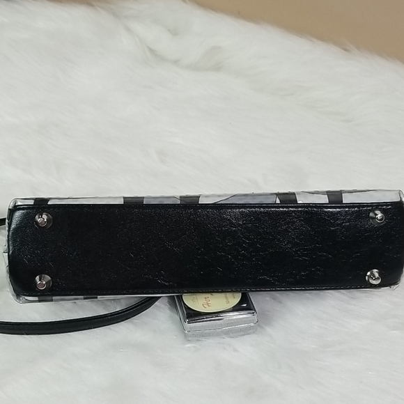 TOP HANDLE BAG WITH BLACK, GREY,AND YELLOW DESIGN - Picture 5 of 8